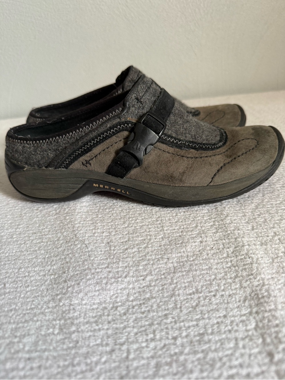 Merrell Gray Clogs - Picture 2 of 5